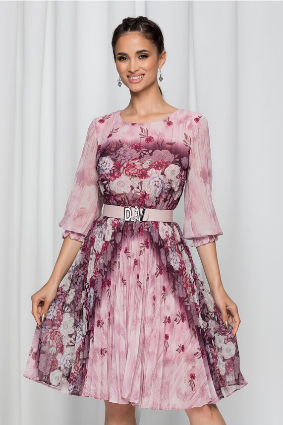 Rochie de seara roz cu imprimeu floral si pliuri pe fusta Jolanda din vascoza